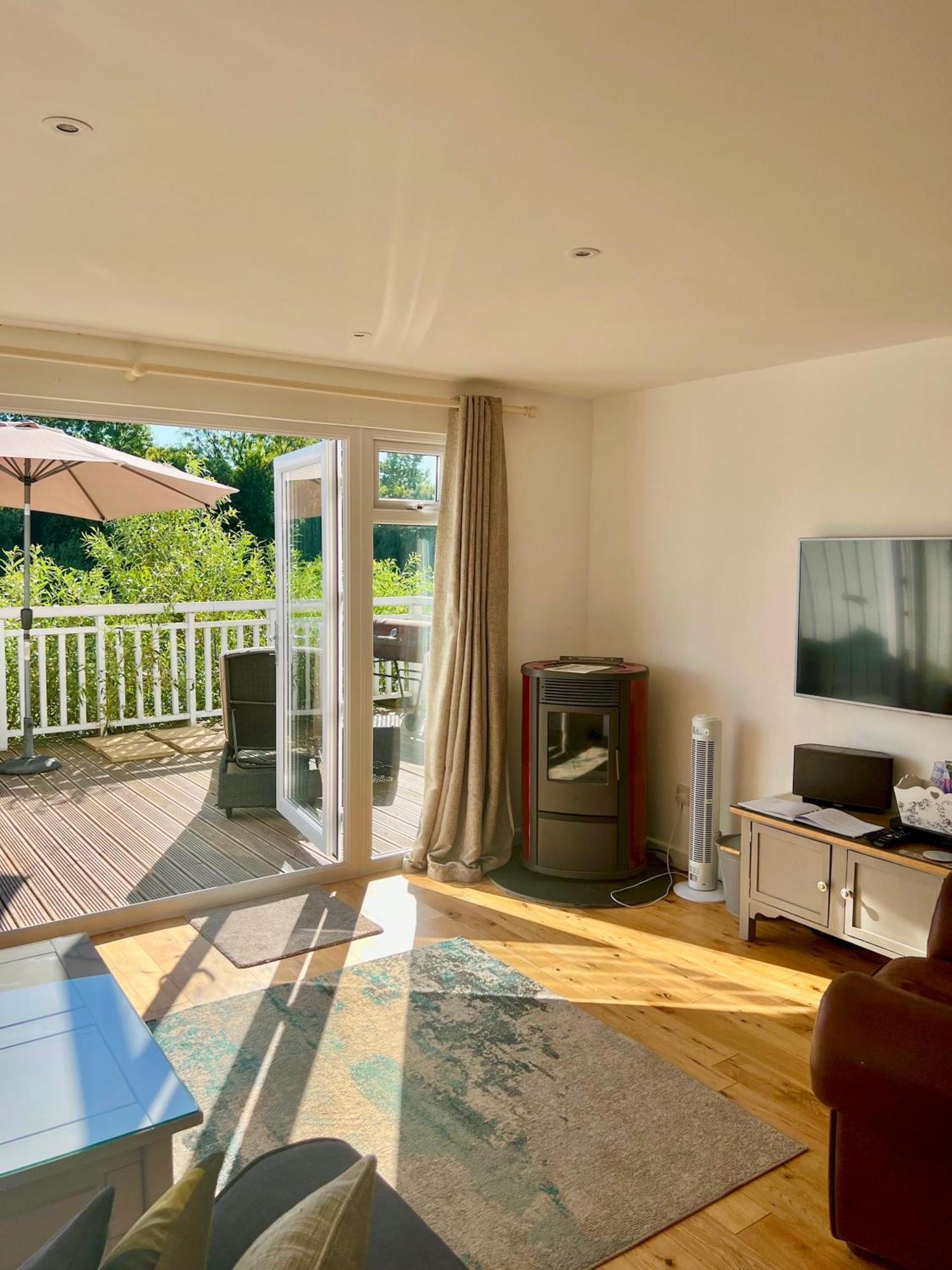 Nola Lodge Cirencester Exterior foto
